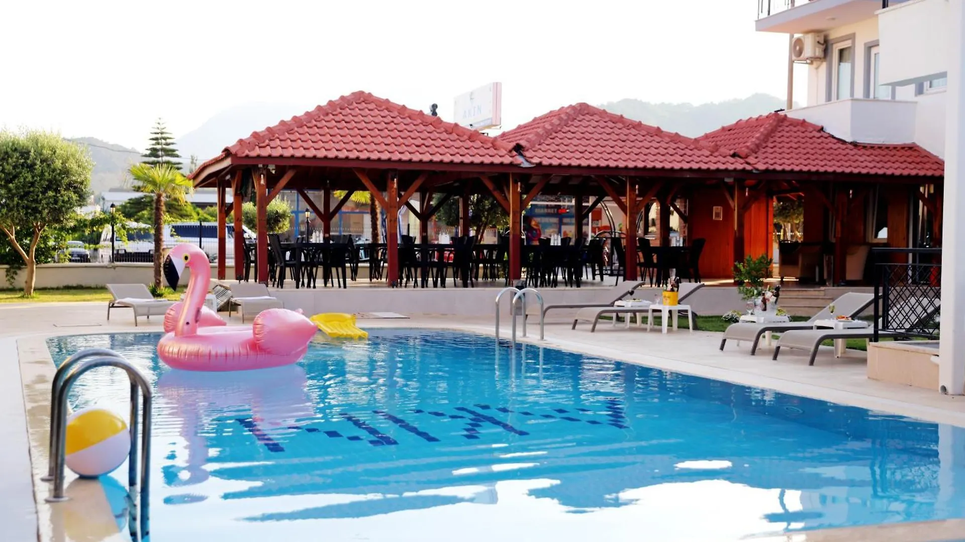 Akin Apart And Hotel Antalya 0*,